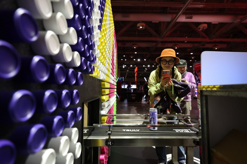 Truly Hard Seltzer NHL