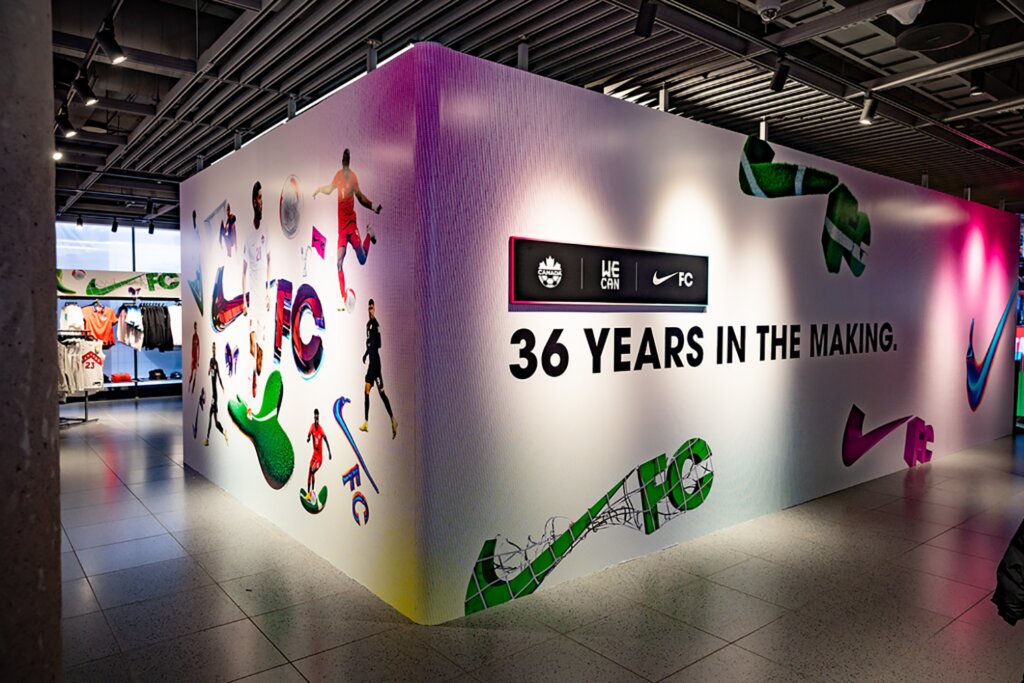 Nike Kickoff Glory Yorkdale